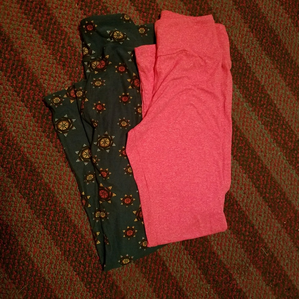 2 pair lularoe OS leggings